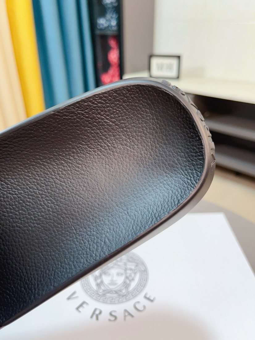 Versace Men's Patterned Emblem Slide Sandals
